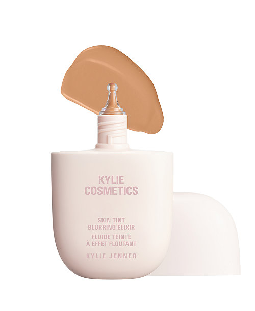 5W (medium with warm peachy undertones)